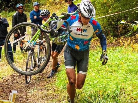 Cyclo cross