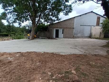 Aire de service et de stationnement - Forges de Lanouée