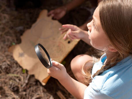 Exposition - Enquêtes à la médiathèque