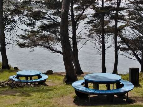 Aire de la Pointe du Dourven à Locquémeau