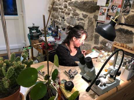 SEMAINES DU TOURISME ÉCONOMIQUE ET DES SAVOIR FAIRE : Création d'un bijou avec l'atelier de bijouterie Sur la Plage des Dames