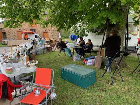 VIDE GRENIER ET TROCS AUX PLANTES