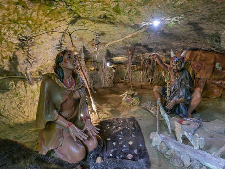 La route des crèches de Noël - Les Grottes du Roc de Cazelle