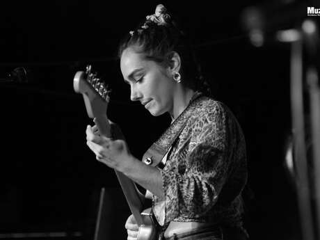 Nocturne sur le Village de Noël avec Nova Sauvageonne et Kamy