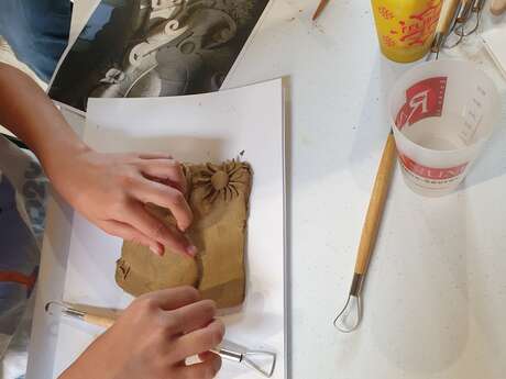 Les vacances, c'est patrimoine : Décors d'argile