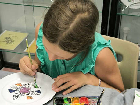 Atelier de peinture sur assiette en famille "La rose de Samadet"
