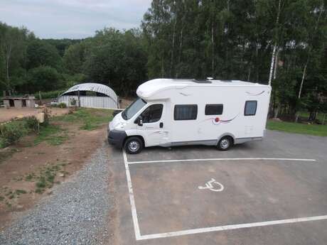 Aire d'accueil camping-car à la Ferme Arc-en-Ciel