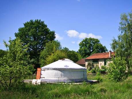 Yourtes de la Ferme des Ânes de Vassivière