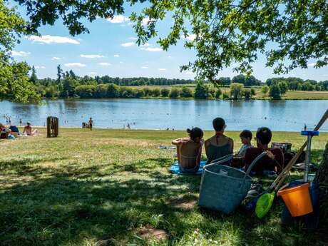 Lacs de Haute-Charente : plage de la Chassagne