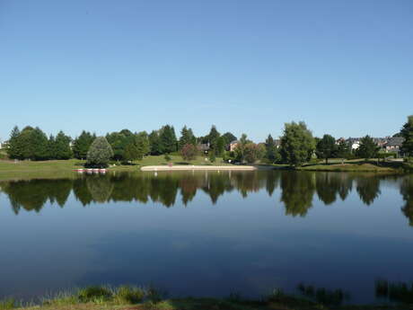 Etang de pêche 'de La Roche' Meuzac