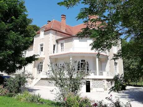 Vue du château d'Excideuil - le gîte
