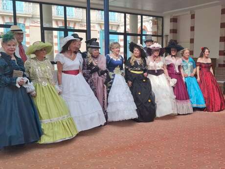 Animation costumée au Régina