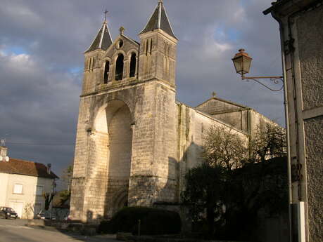Eglise paroissiale Saint-Pierre de Celles