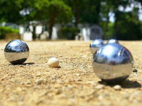 Concours de pétanque à Pierre-Buffière