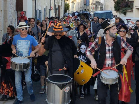 Déambulation | Les monstres s'invitent en ville
