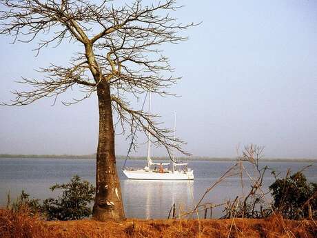 Conférence sur les voyages effectués par Georges Hallet