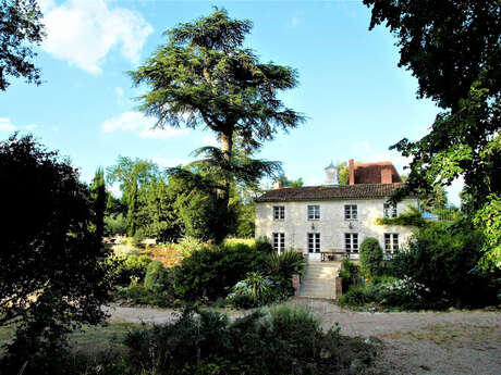 Chateau Lacanaud Coach House