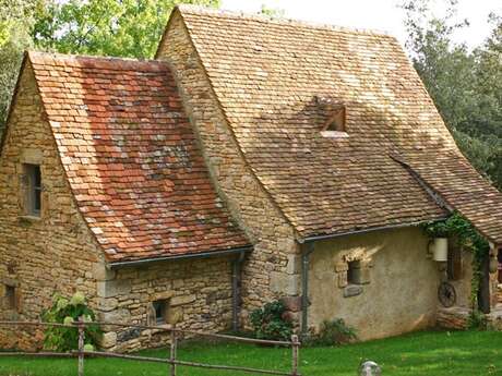 Le Hameau du Sentier des Sources / La Maison de mon Père