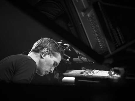 Guillaume Poncelet (piano solo)