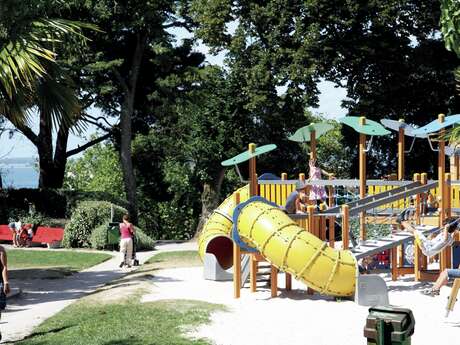 Aire de jeux au Parc Mauresque