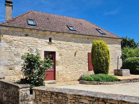 La Perigourdine sur la colline proche de Sarlat