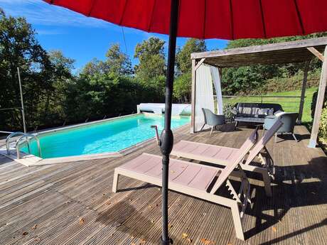 Les Combes avec piscine chauffée au nord Sarlat