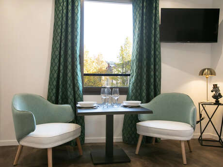 MAEV - Le Maleville - Chic et Elegant