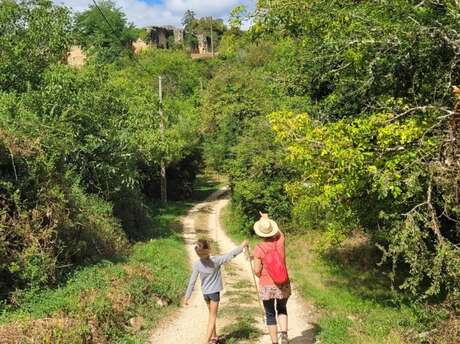 Randonnée à Molières, une bastide pas tout à fait comme les autres…