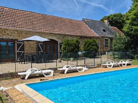 Pleine Fage piscine privée proche de Sarlat