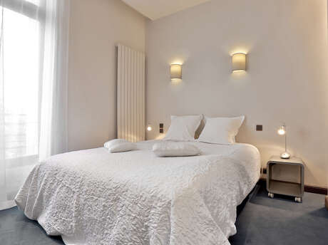 Les Suites du Thêatre 1/2