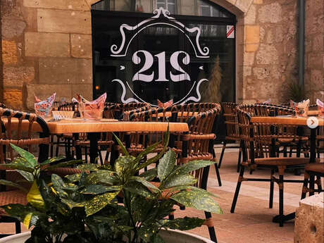 212 Bar Brasserie