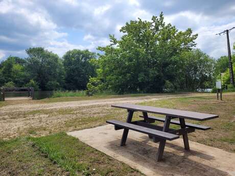 Aire de pique-nique de la Fontpeyre à Douzillac