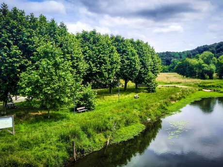Aire de pique-nique de l'aire de Lagut