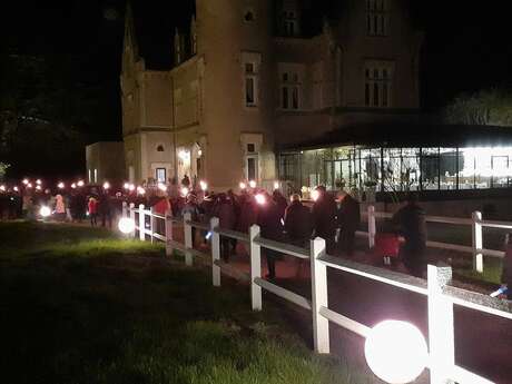 Visite théâtralisée aux flambeaux à Chancelade