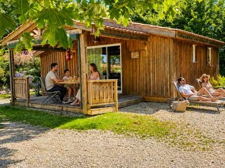 Chalet MARIE avec piscine proche de Sarlat