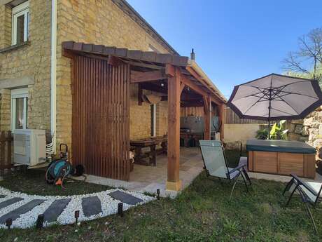 Chez Titouan à Sarlat avec Spa et Clim