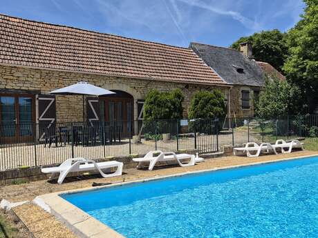 Pleine Fage piscine privée proche de Sarlat