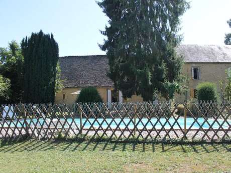 Le Pigeonnier piscine privée proche de Sarlat