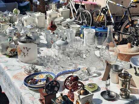 Vide-greniers et vide-dressing du marché de printemps