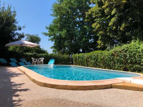 Maison Cazal, climatisée, piscine privée, proche de Sarlat