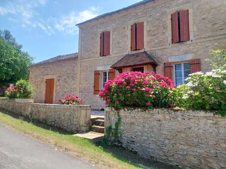 Maison des Hortensias à 500 m des bords de rivière