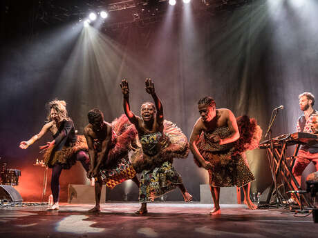 Agora Pôle National Cirque - Äkä Free voices of forest / Leïla Martial et le groupe NDIMA