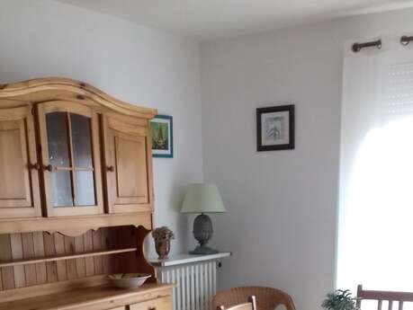 MERIC-VICTOR.  APPARTEMENT-T2,2 ÉTAGE 45 M², CLIM NON FUMEUR BALCON,CENTRE VILLE