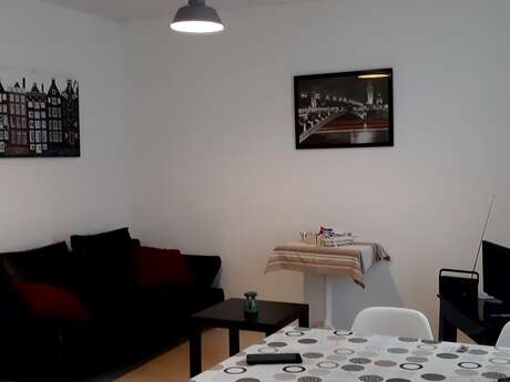 TERUEL MARYVONNE - RESIDENCE LENEIS N°2