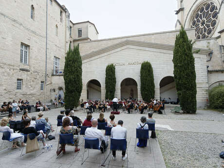 FÊTE DE LA MUSIQUE -ORCHESTRE SYMPHONIQUE ET L'ENSEMBLE INSTRUMENTAL DE L'UNIVERSITÉ DE MONTPELLIER FÊTE DE LA MUSIQUE -ORCHESTRE SYMPHONIQUE ET L'ENSEMBLE INSTRUMENTAL DE L'UNIVERSITÉ DE MONTPELLIER