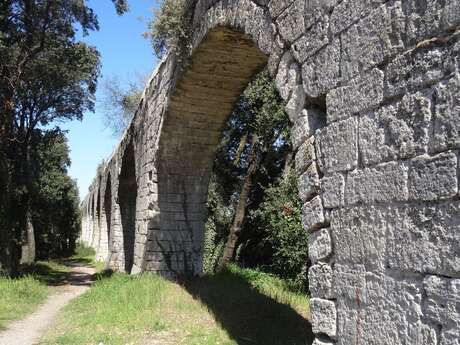 RANDONNEE DE L'AQUEDUC DE CASTRIES RANDONNEE DE L'AQUEDUC DE CASTRIES
