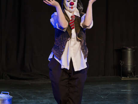 GROSSE FRINGALE, FESTIN DE FABLES