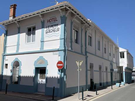 HOTEL LE PETIT BAIGNEUR