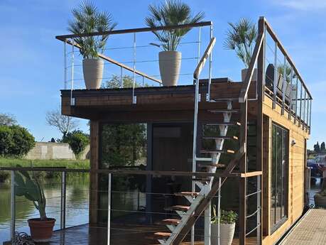 HOUSEBOAT CAMARGUE