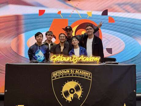 ANIMATION AVEC LES ÉLÈVES DE LA GETDOWN DJ ACADEMY